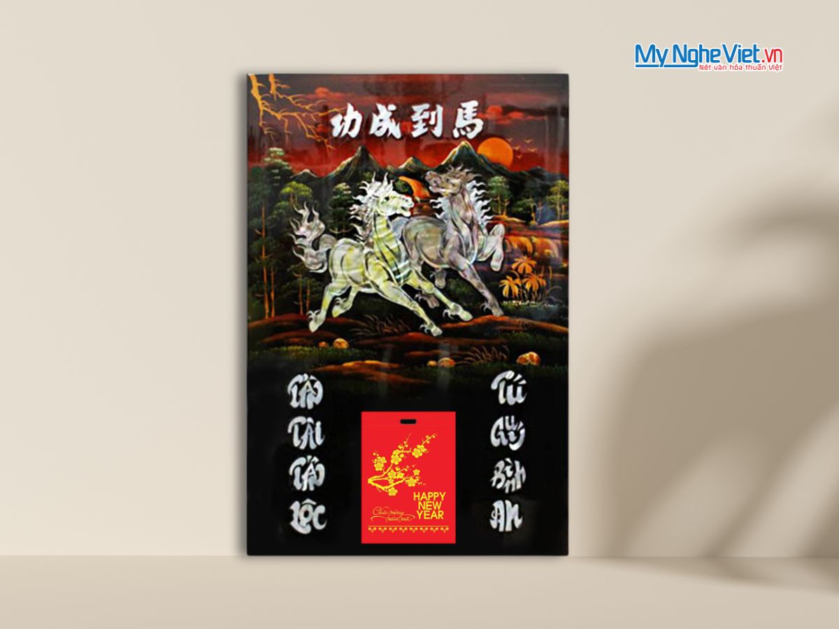 Lịch Sơn Mài Mã Đáo Thành Công Nền Ấm