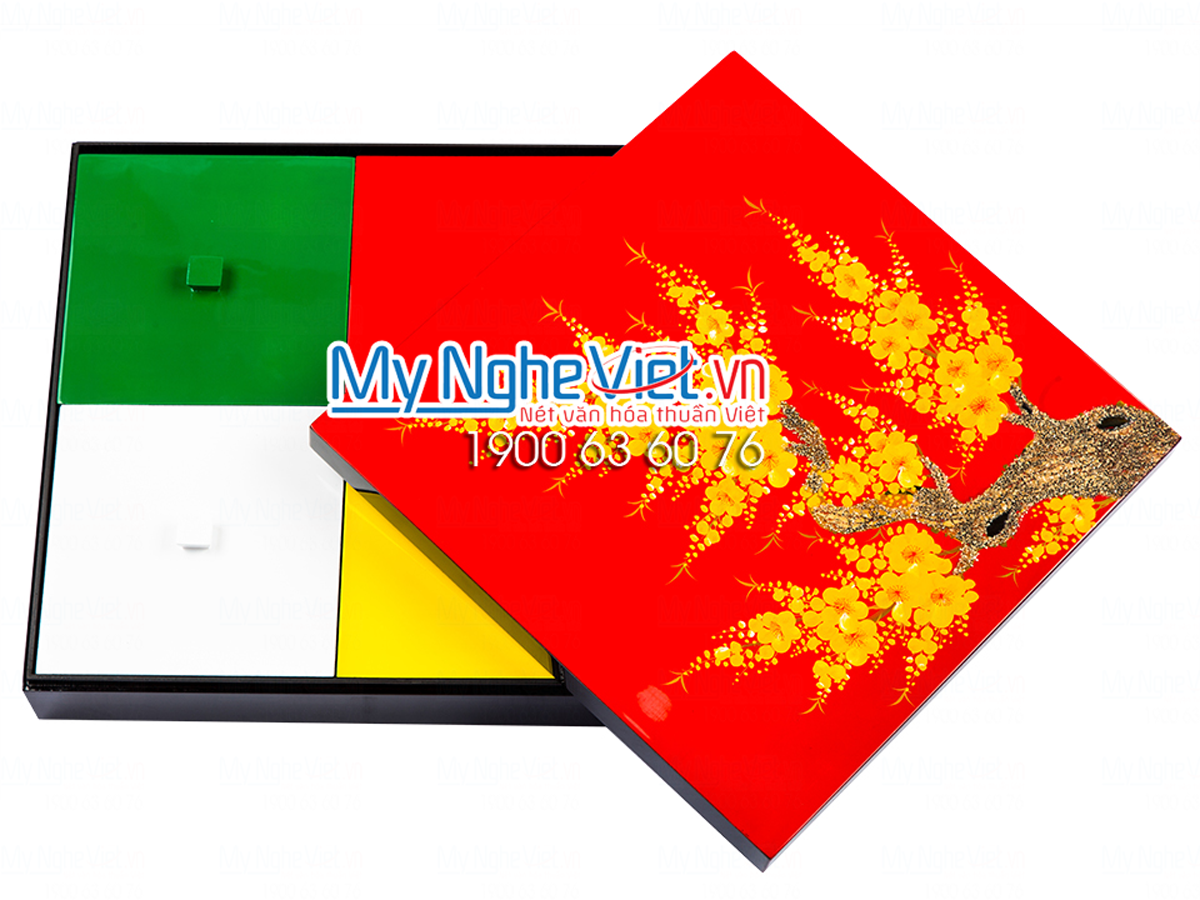 KHAY - Hộp Mứt Tết Sơn Mài Cao Cấp mai vàng nền đỏ tươi 4 ngăn rời MNV-HM02-4
