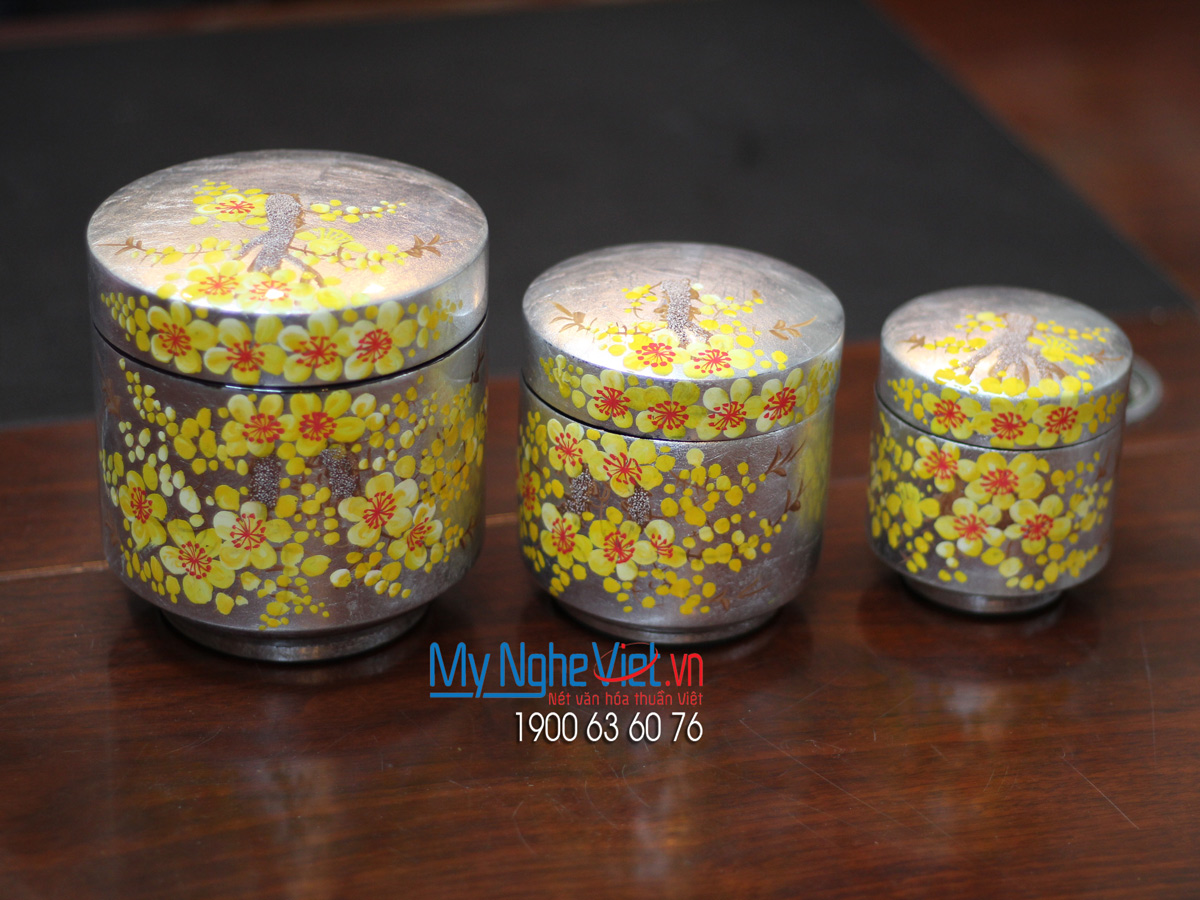 Bộ khay mứt và hũ kẹo nền bạc vẽ mai vàng MNV-SMTT06-2A