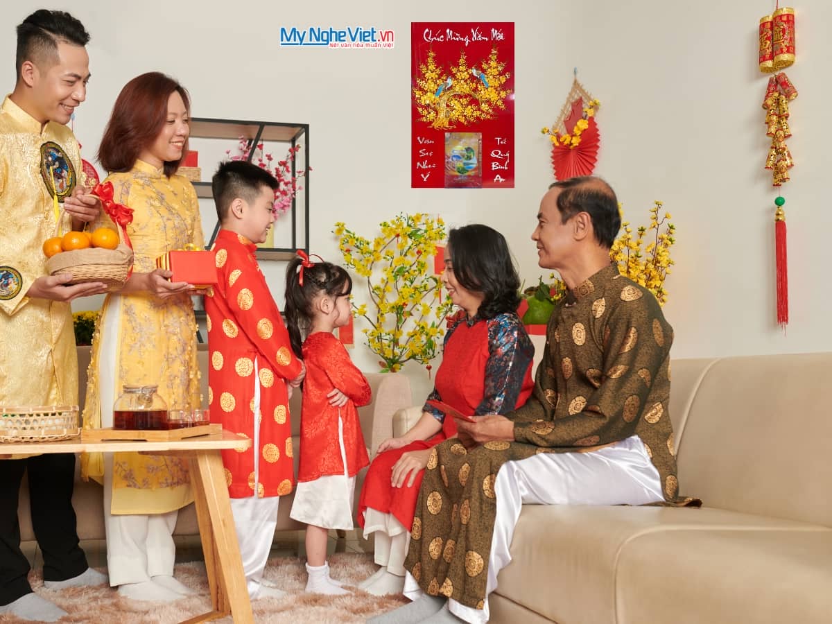 Tranh Lịch Sơn Mài Mai Vàng đắp nổi - Quà tết cao cấp MNV-LSM50-3