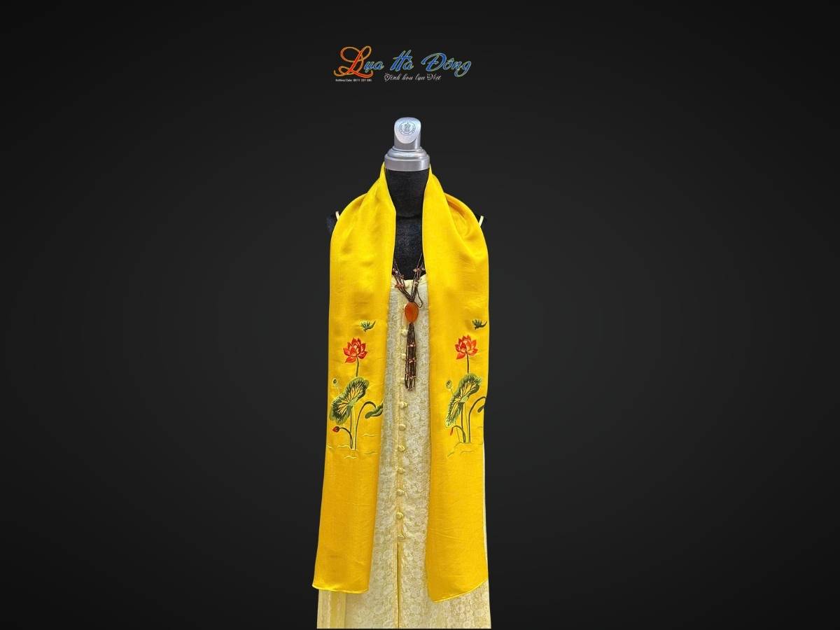 Quà Tặng Hộp Sơn Mài Hoa Đào & Khăn Lụa Hà Đông CBMNV-LNL45180/4
